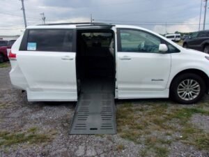 2011 Toyota Sienna XLE