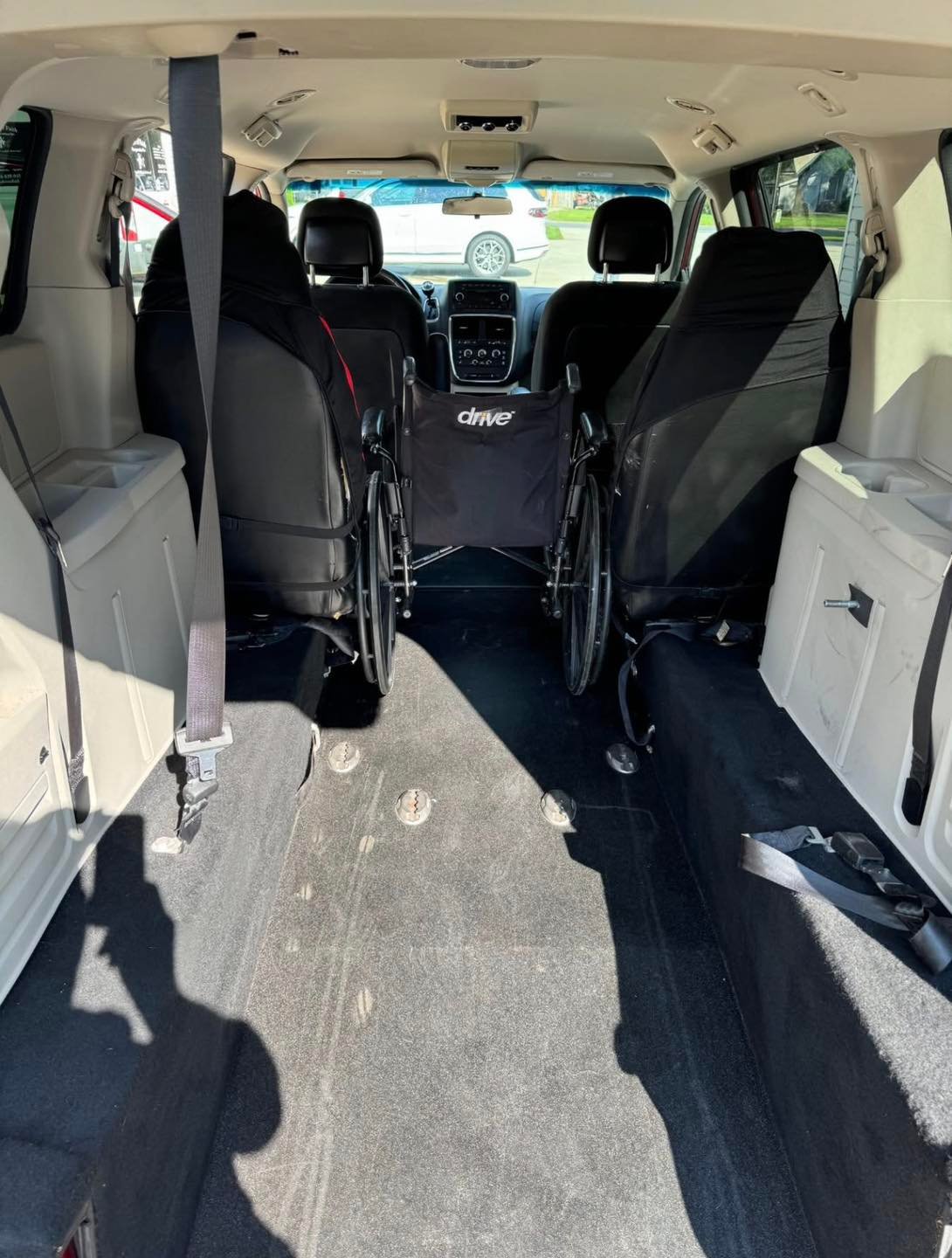 
								2005 Toyota Sienna – XLE WHEELCHAIR CONVERSION VAN full									