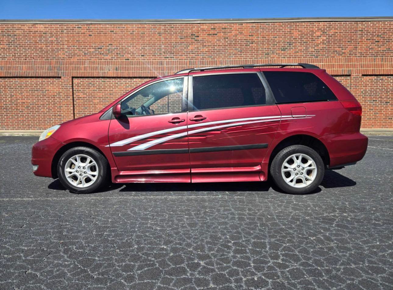 
								2005 Toyota Sienna – XLE WHEELCHAIR CONVERSION VAN full									