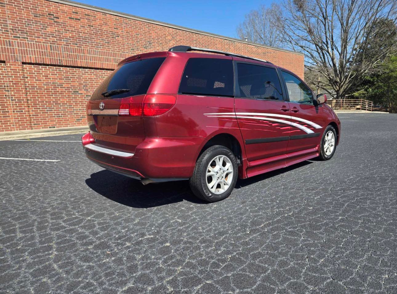 
								2005 Toyota Sienna – XLE WHEELCHAIR CONVERSION VAN full									
