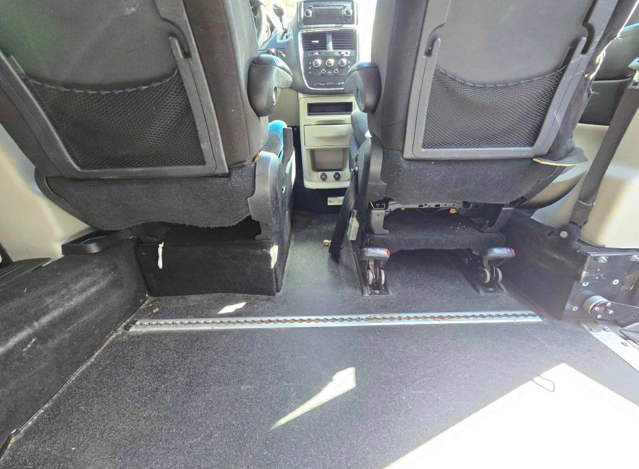 
								2012 Dodge Grand Caravan Passenger SXT Minivan full									