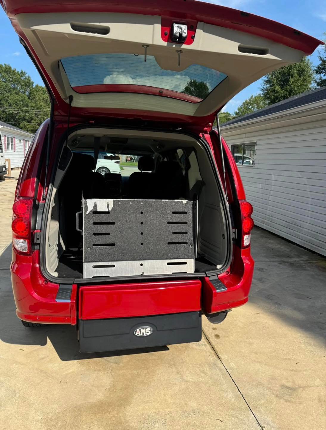 
								2008 Toyota Sienna XLE full									